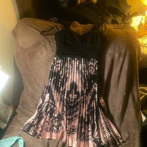 Used like new women’s Xs beautiful dress